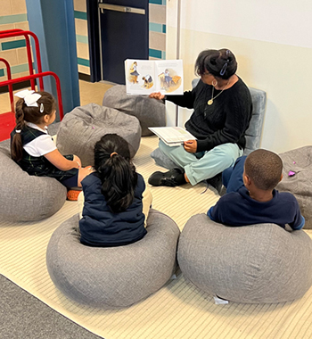 Westside-Montessori-School-Houston-Interactive-Read-Aloud-Parent-Volunteer